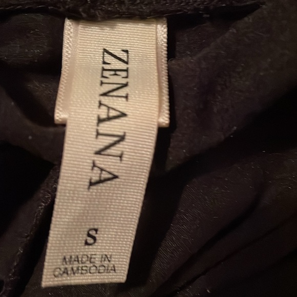 Black Pocket Leggings - Picture 8 of 12